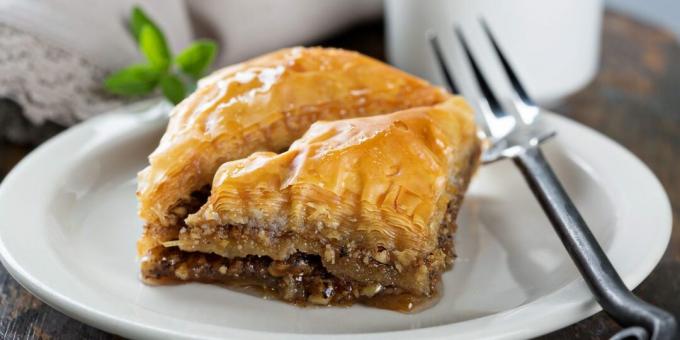 Grška baklava iz filo testa