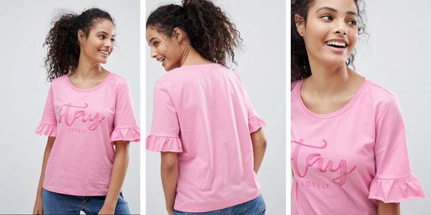 Ženske modne majice iz evropskih trgovin: T-majica s tiskom in ruffles samo Jolene Stay Loveley