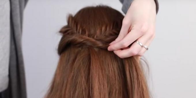 Frizure za dolge lase: priložite še pramen njenih las, in