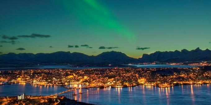 Prebivalci mesta Tromso je zelo redko trpijo zaradi sezonske depresije, kljub noči skozi okno 