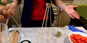 Kako narediti svetlo šopek sadja z rokami