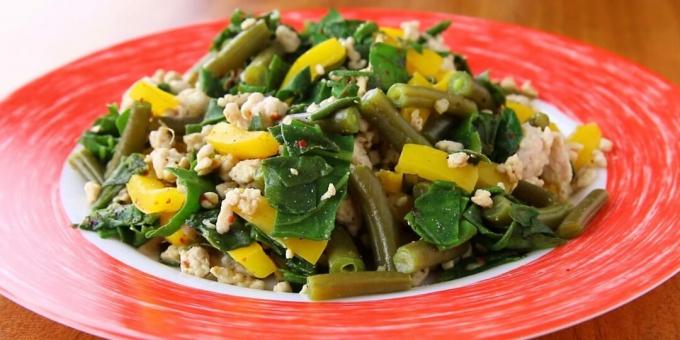 Dietna puranje obara z zelenim fižolom, papriko in špinačo: preprost recept