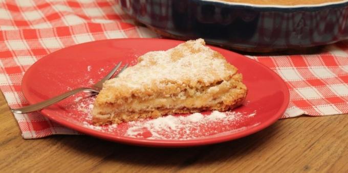 Pecivo s hruškami: Enostavna torta z naribanega jabolka in hruške