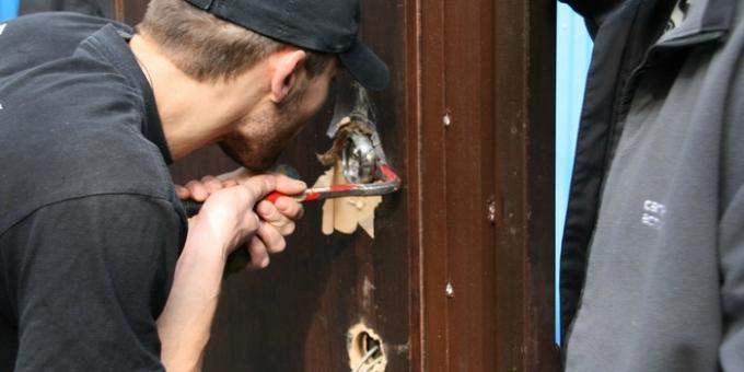 Kaj storiti, če ste izgubili ključe od stanovanja: odpiranje zaklepanje vrat
