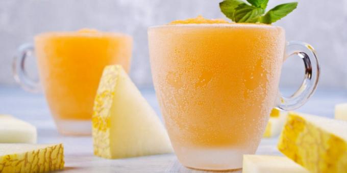 Melona granita s črnim poprom