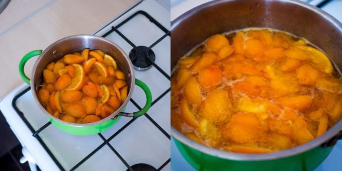 Marmelada iz marelic in pomaranč: Postavite lonec na štedilniku