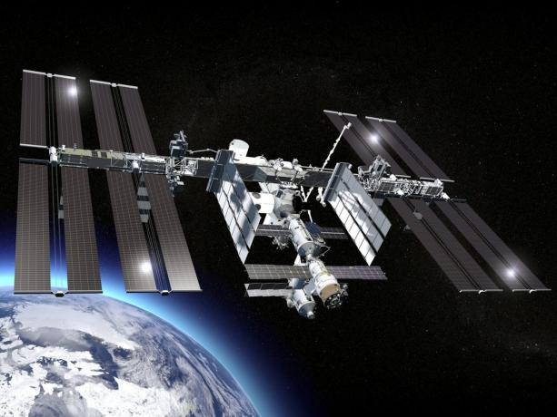 Kako preživeti dan kozmonavtike: spremljanje ISS