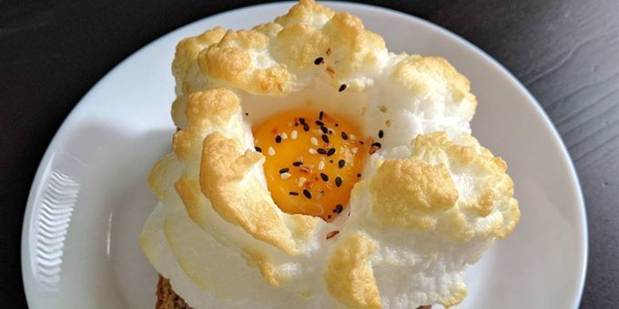 Recepti iz jajc: rumenjaki na "oblak"