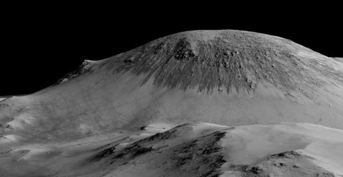 Voda na Marsu pušča temne oznake na pobočjih