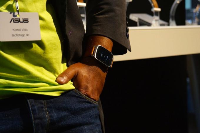 Asus ZenWatch ura na roki