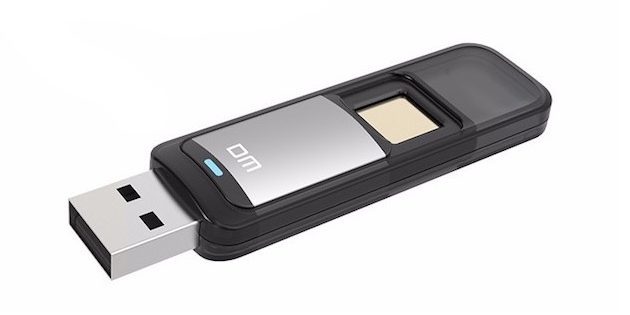 USB disk z optičnim bralnikom prstnih odtisov