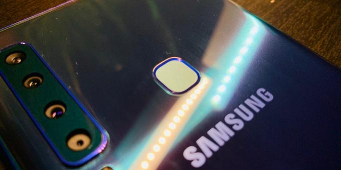 Samsung Galaxy A9: senzor prstnih odtisov