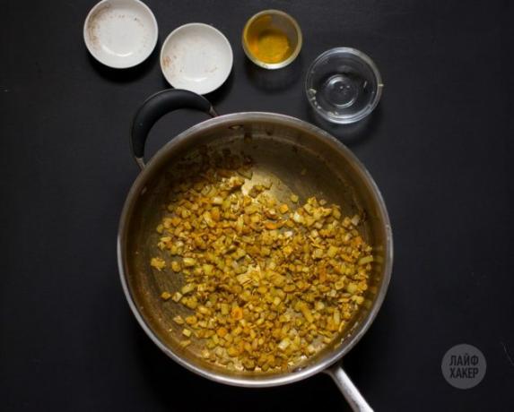 Piščančji curry z ananasom: počakajte na okus