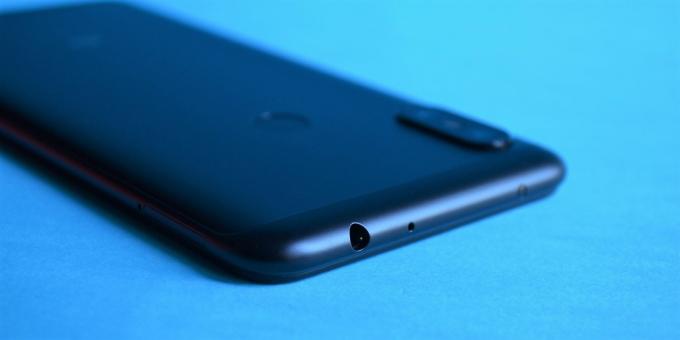 Pregled Xiaomi redmi Opomba 6 Pro: slušalke