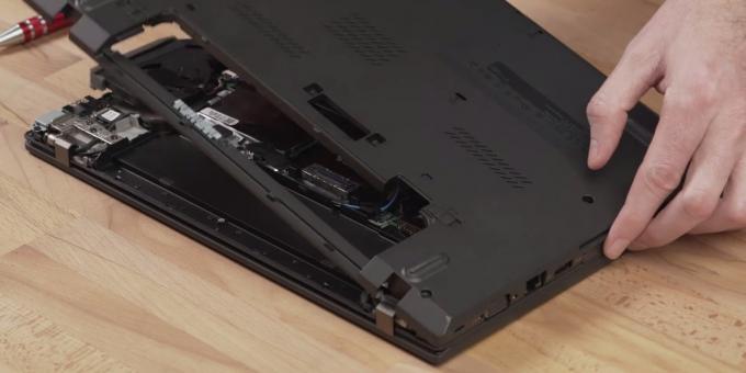 Kako SSD povezati s prenosnikom: odstranite pokrov