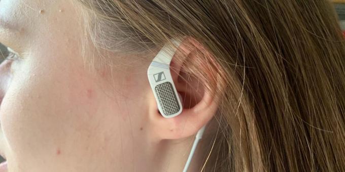 Sennheiser Ambeo Smart slušalke uho