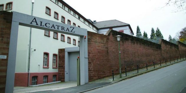 Hotel-zapor, Nemčija