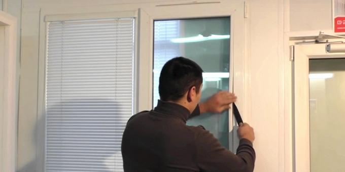 Kako prilagoditi plastično okno zasteklitve kroglice streljanje