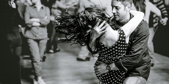 Kako se naučiti plesati socialnih plesov: bachata
