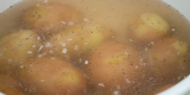 Pečen mladi krompir: pripravite krompir