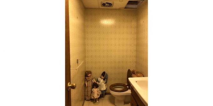 lutka v stranišče