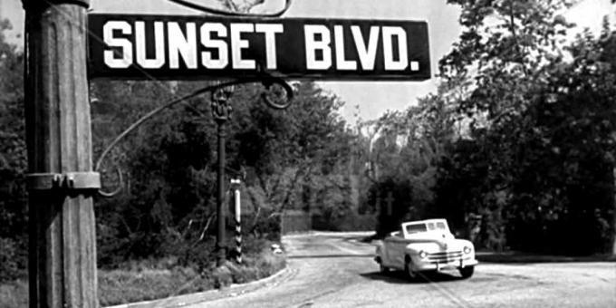 naslovi Film, spremeniti pomen prevoda: Sunset Blvd - «Sunset Boulevard»