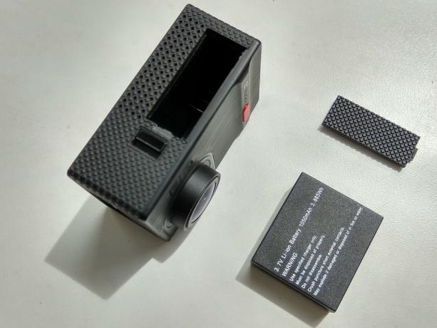 Elephone Ele kamera Explorer Pro: Nosilec baterije