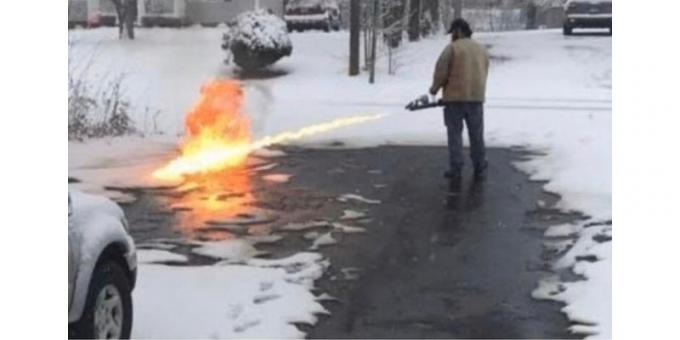 Metalec ognja odstranjevanje snega