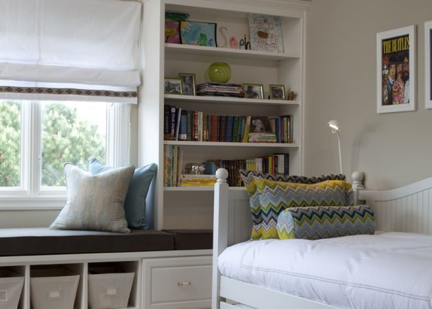 Majhen dizajn spalnica: izberite zavese