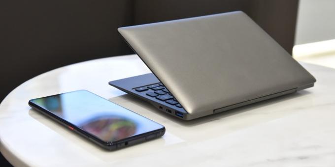 velikost laptop je primerljiva z iPad mini