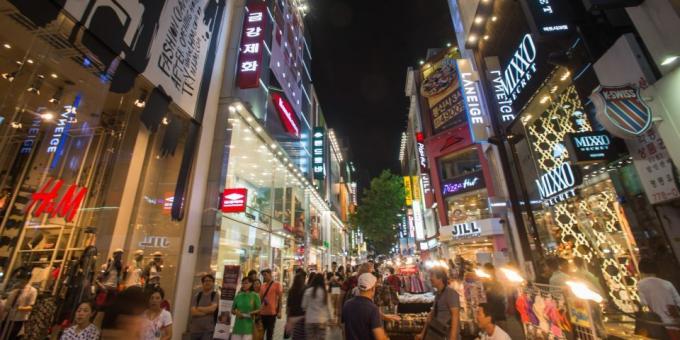 Znamenitosti Južna Koreja: Myeongdong nakupovalni ulici