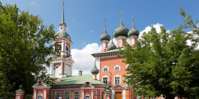 Znamenitosti Kostrome: Cerkev vstajenja na Debri