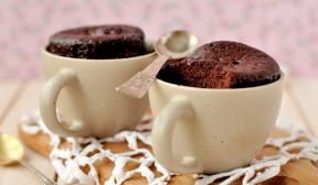 Čokoladni muffin v mikrovalovni pečici