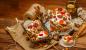 Velikonočni kolači z rozinami, kandiranim sadjem in rumom