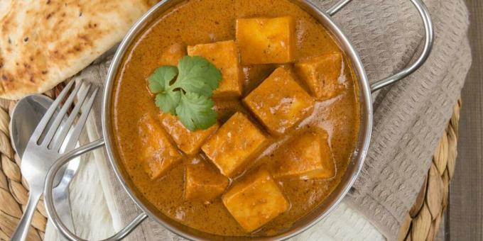 Curry z halumijem