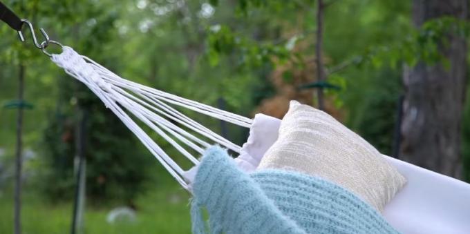 Viseča mreža z lastnimi rokami: viseča mreža z žico tkanine na tirnicah in vrvi z Makrame predmetov