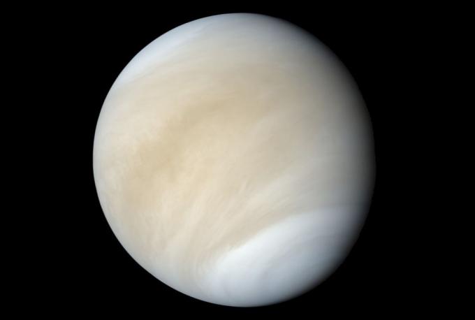 Zanimivosti: Venus - edini planet, ki se vrti v smeri urinega kazalca