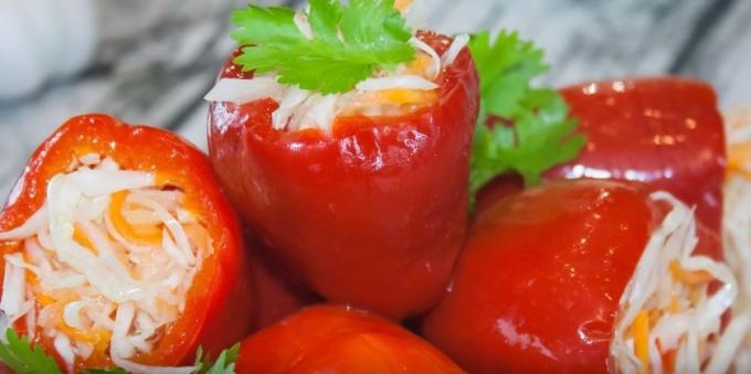 Recepti: Vložena paprika, polnjeni z zeljem in korenjem