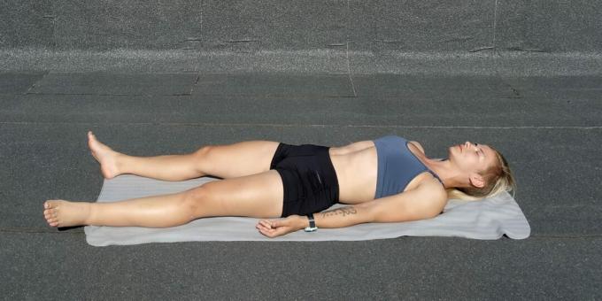Preproste vaje joge: poza trupla