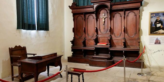 Inkvizicija v srednjem veku: sodišče v inkvizicijski palači v Vittoriorosi na Malti