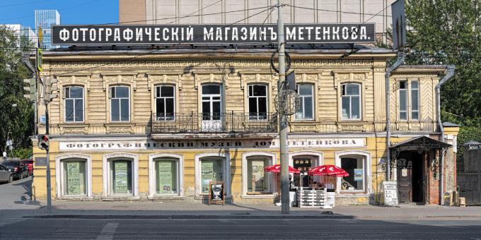 Kam v Jekaterinburg: fotografski muzej "Metenkova hiša"
