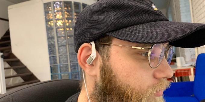 Sennheiser Ambeo Smart slušalke uho