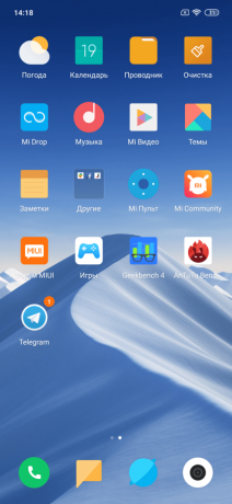 Pregled Xiaomi Mi 9: namizju ikone