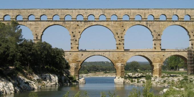 arhitekturni spomeniki: Pont du Gard
