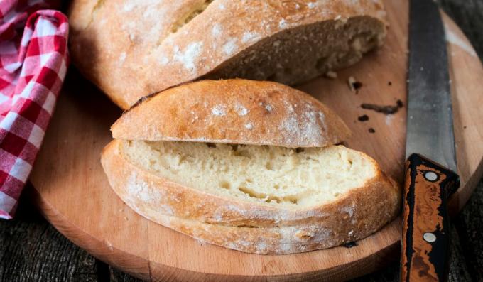 Pšenični kruh v pečici