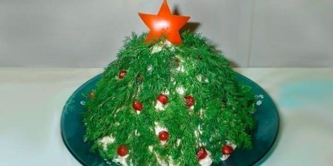 Božični recepti jedi: solato s suhimi slivami "božično drevo"