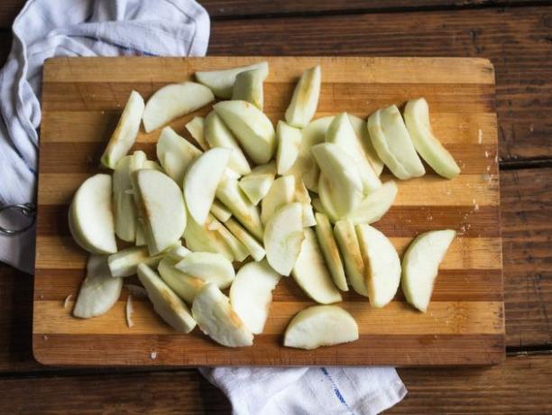 Tart Taten z jabolki: recept. Jabolka sesekljajte